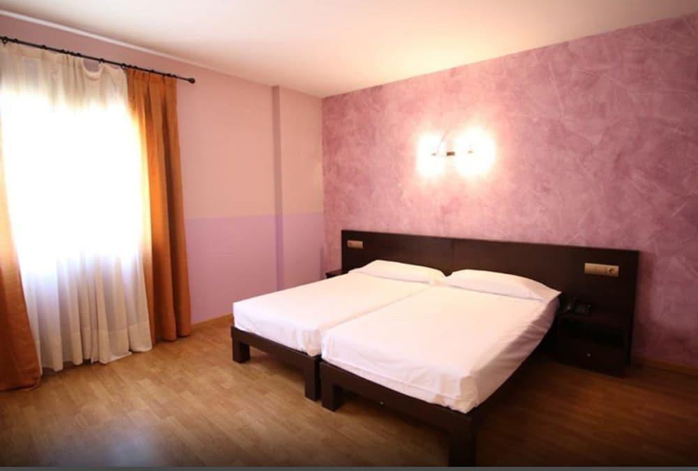 Hotel Alda Tordesillas Exteriör bild